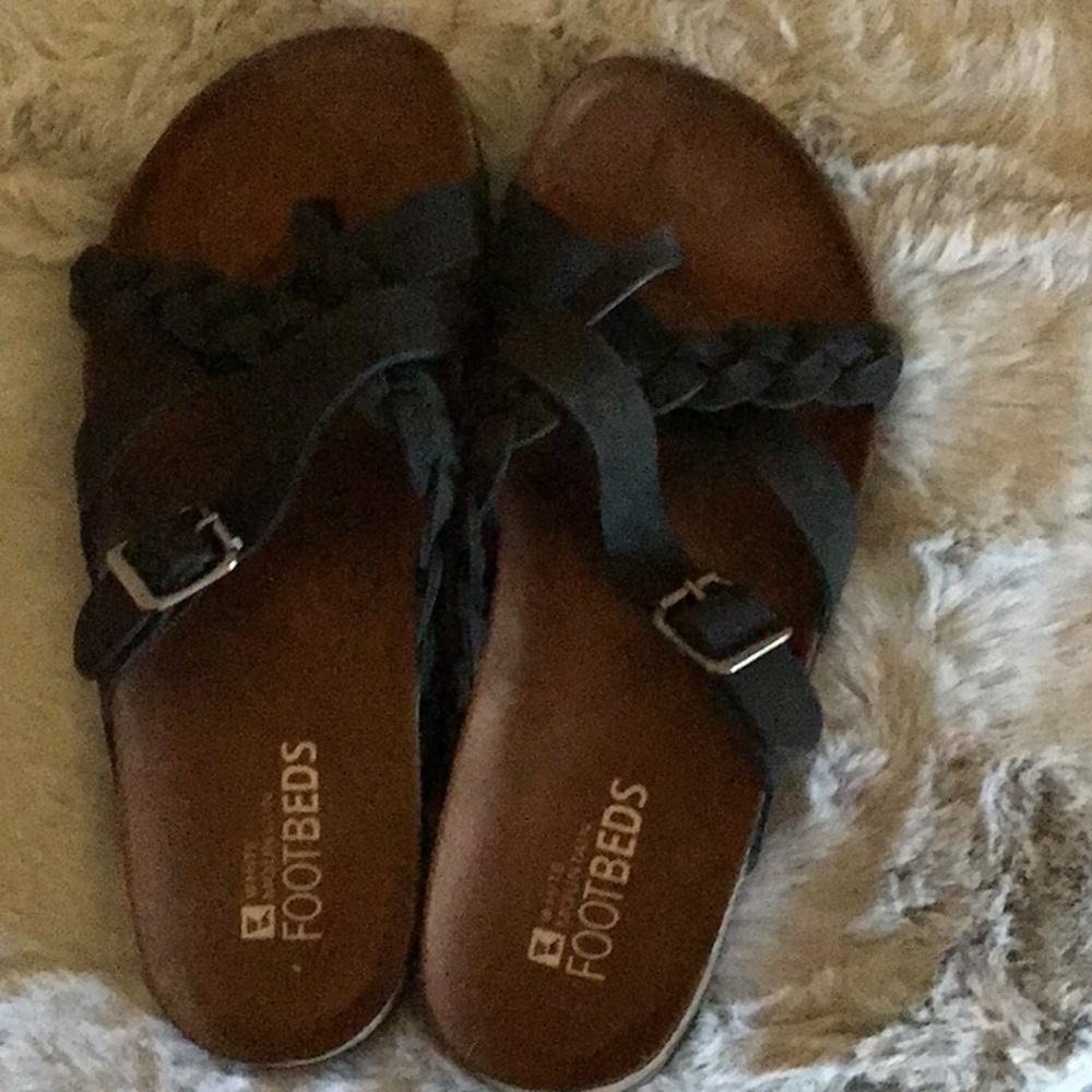 White Mountain Black Sandals with Ergonomic Design - Picture 2 of 4